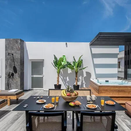 Maison Aqua Suite With Private Mini Pool Jacuzzi Hersonissos  Exterior photo