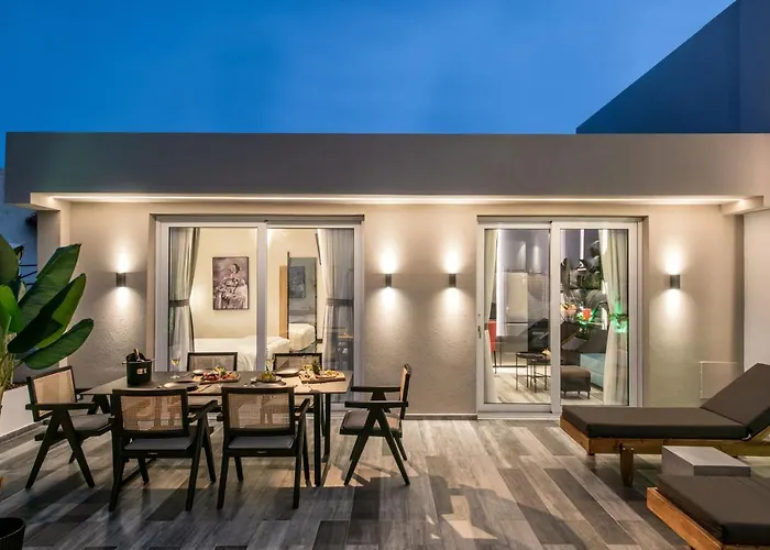 Maison Aqua Suite With Private Mini Pool Jacuzzi